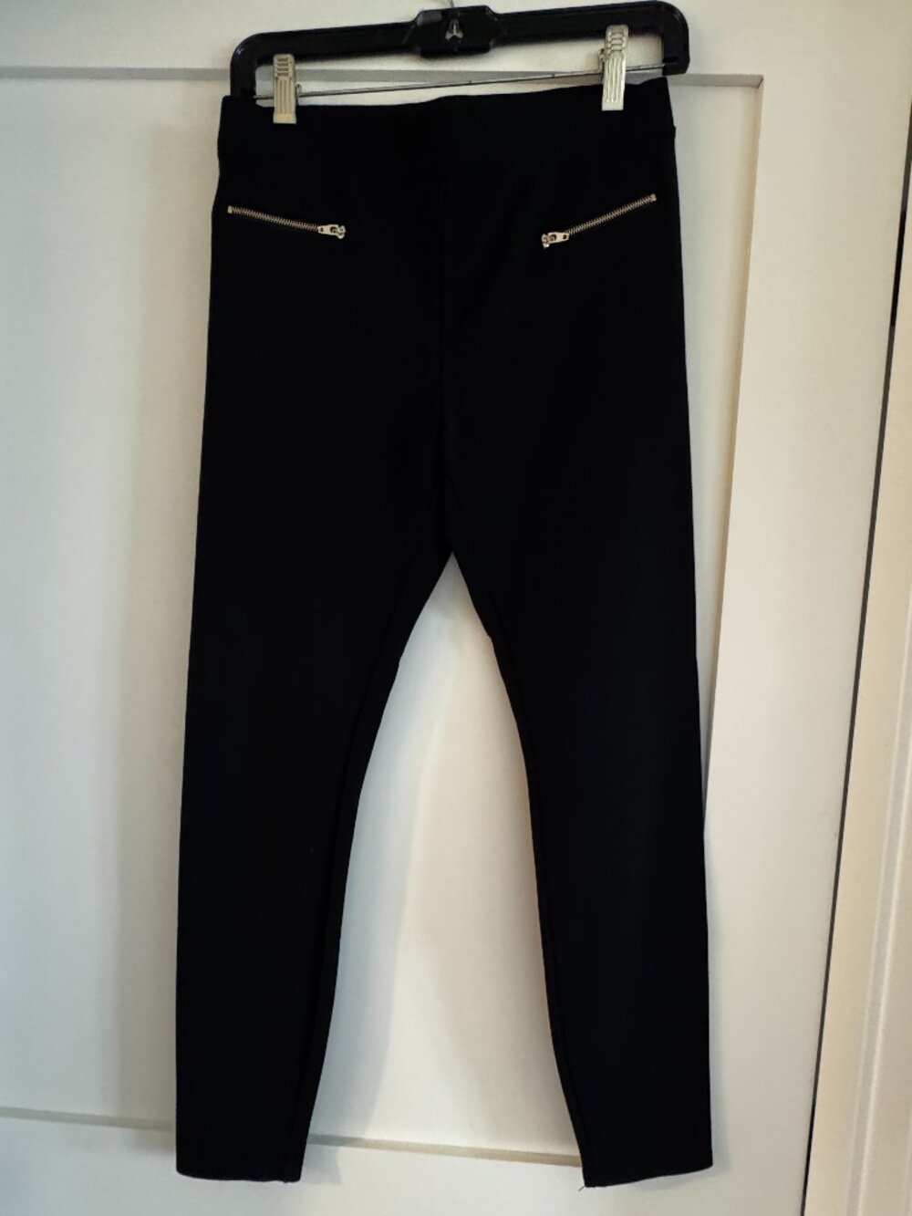 Black Slim leg pull-on pants